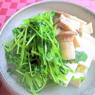 白だしで簡単！豆腐と豆苗のさっと煮